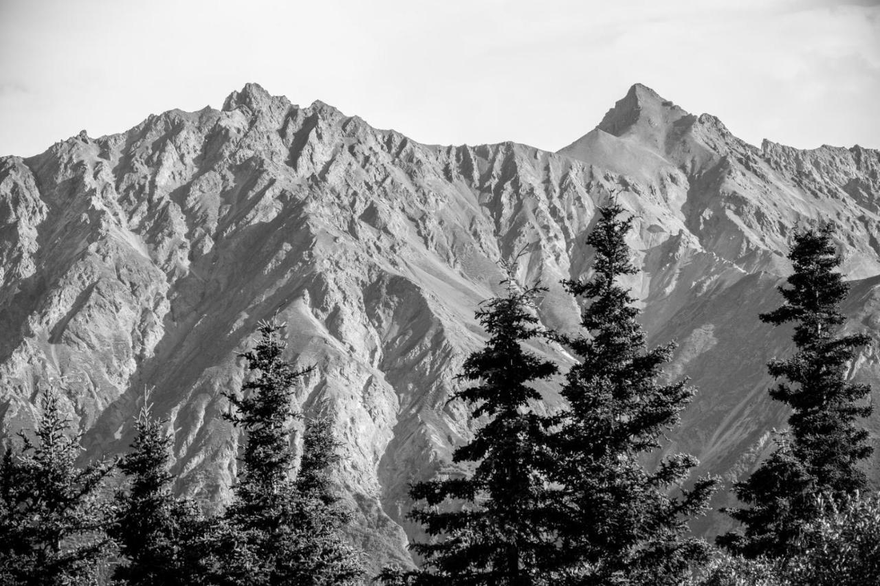 Majestic Valley Wilderness Lodge Sutton-Alpine Экстерьер фото